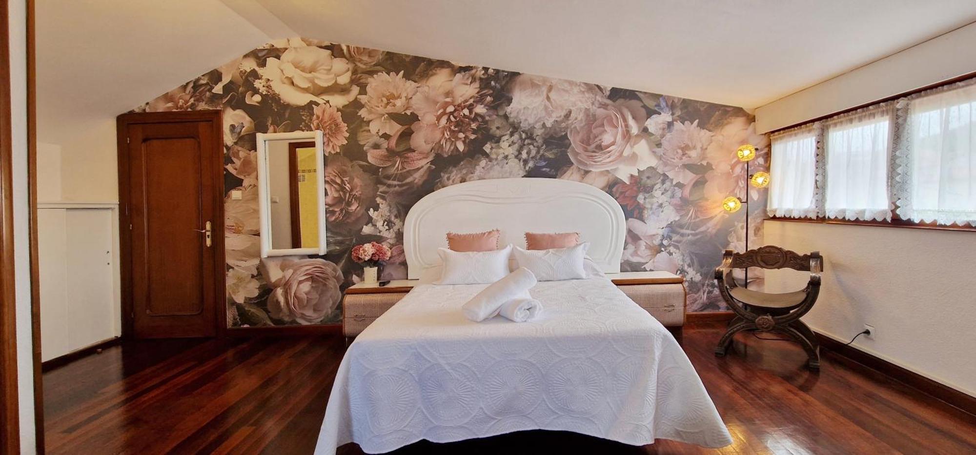 Cosma House Hotel Hinojedo Room photo