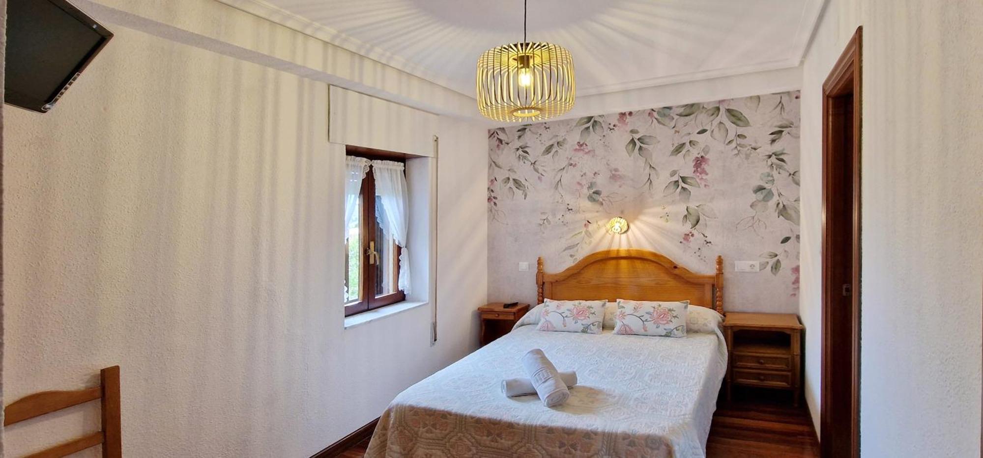 Cosma House Hotel Hinojedo Room photo